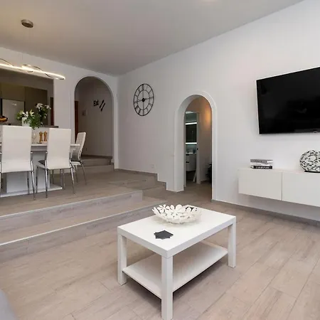 Apartment Cristian Sur Luxury 2 Bedroom