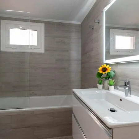 Cristian Sur Luxury 2 Bedroom * Los Cristianos (Tenerife)